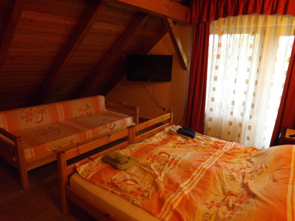 Napos Vendégház Győr Esterno foto