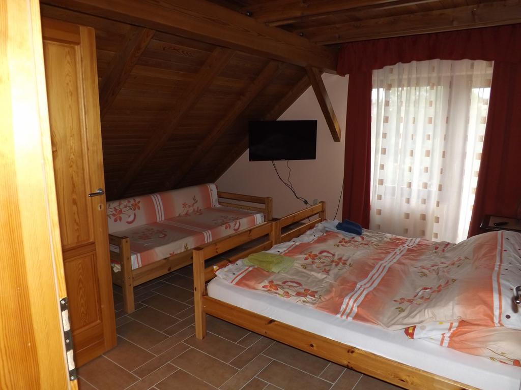 Napos Vendégház Győr Esterno foto