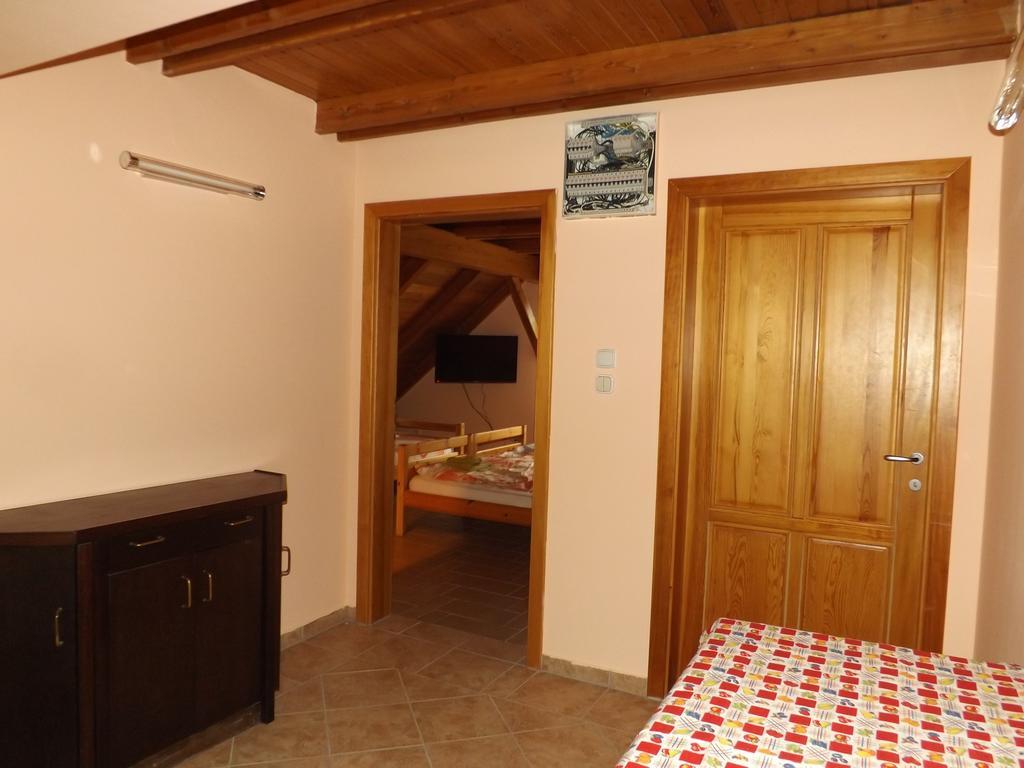 Napos Vendégház Győr Esterno foto